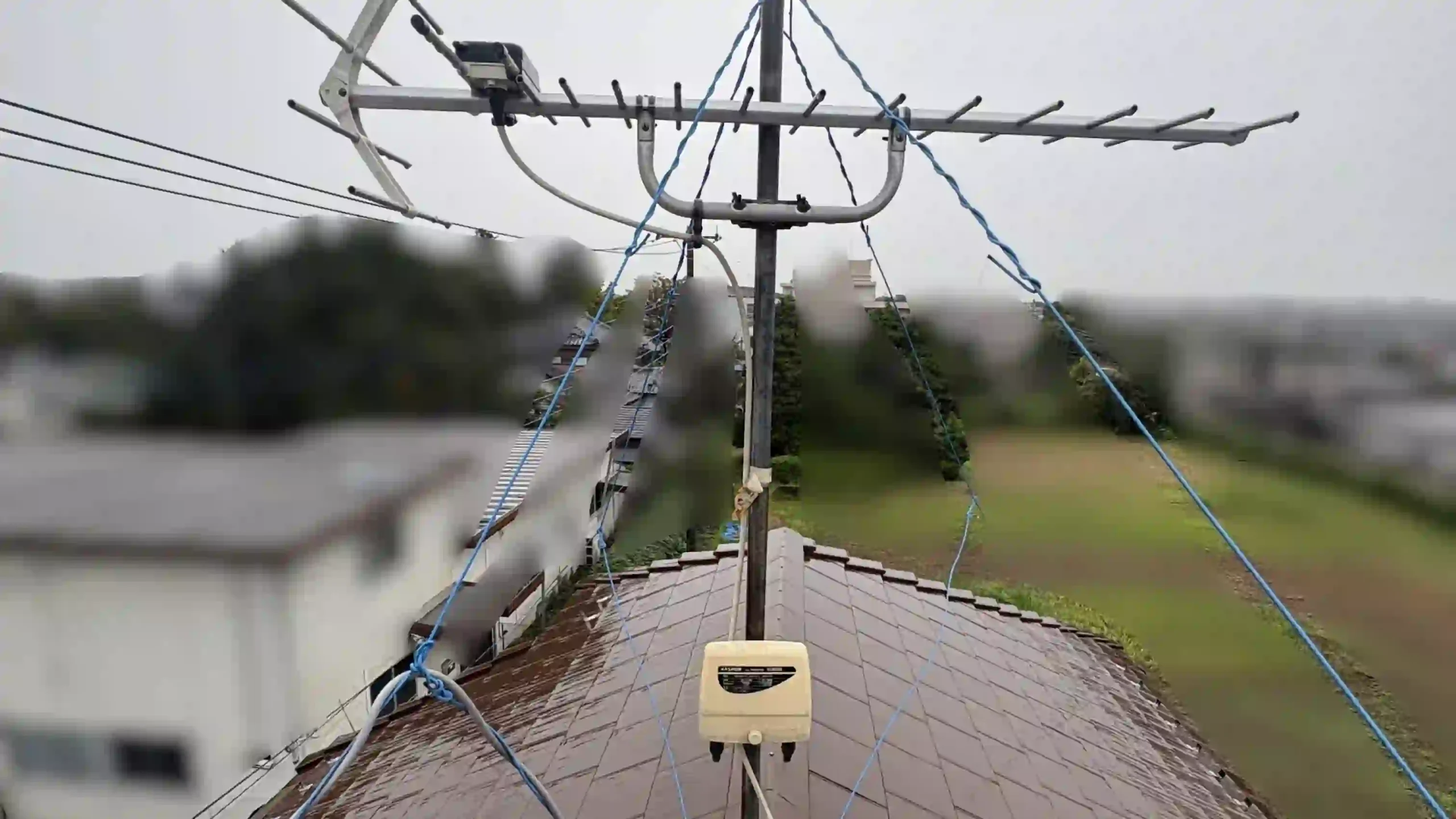 【2026年10月5日】撤去した八木式アンテナとマスプロ電工製の屋外(内)用ブースター(VUB33S)【埼玉県上尾市】