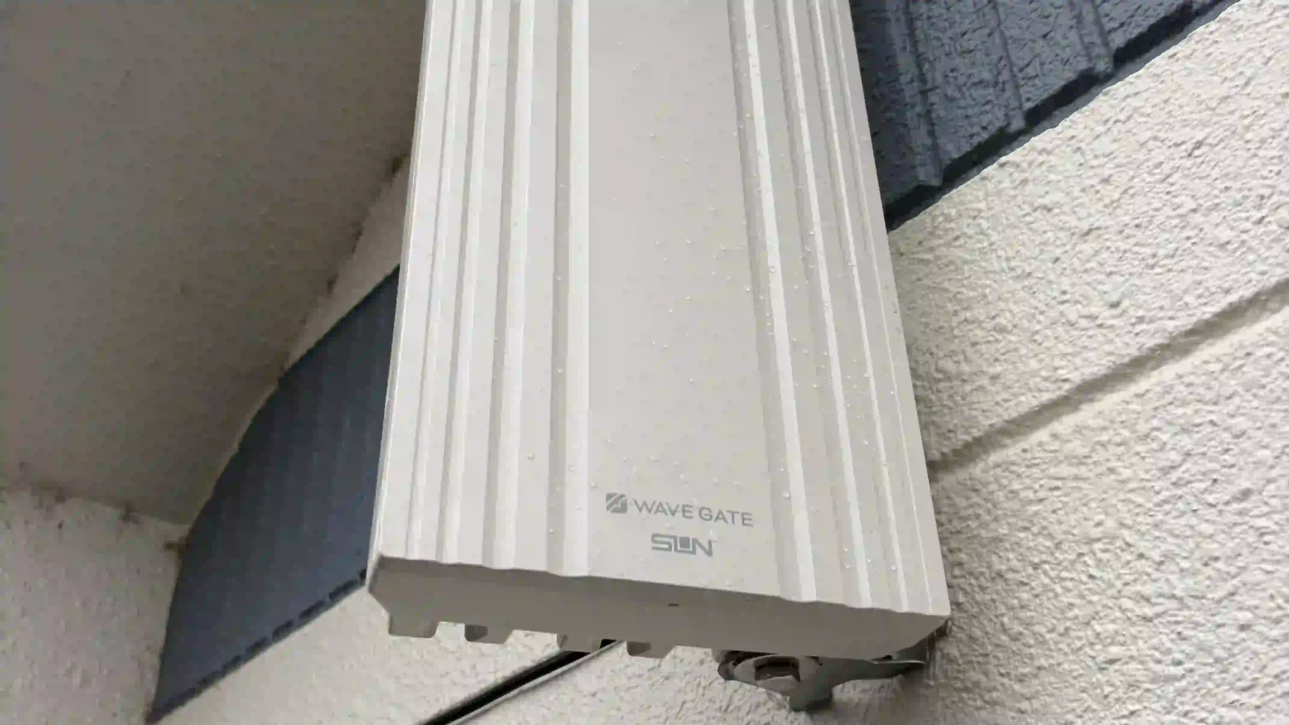 【2026年10月5日】新しく設置したサン電子製のデザインアンテナ(地デジ用UHF平面アンテナ「WAVE GATE 」)【埼玉県上尾市】